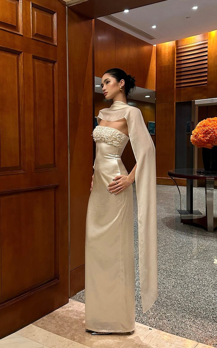 Elegant Sheath Strapless Beaded Ivory Satin Long Prom Dress Evening Dress SH5144