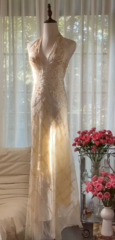 Elegant Sheath Halter Beaded Ivory Chiffon Open Back Party Dress Evening Dress SH2959