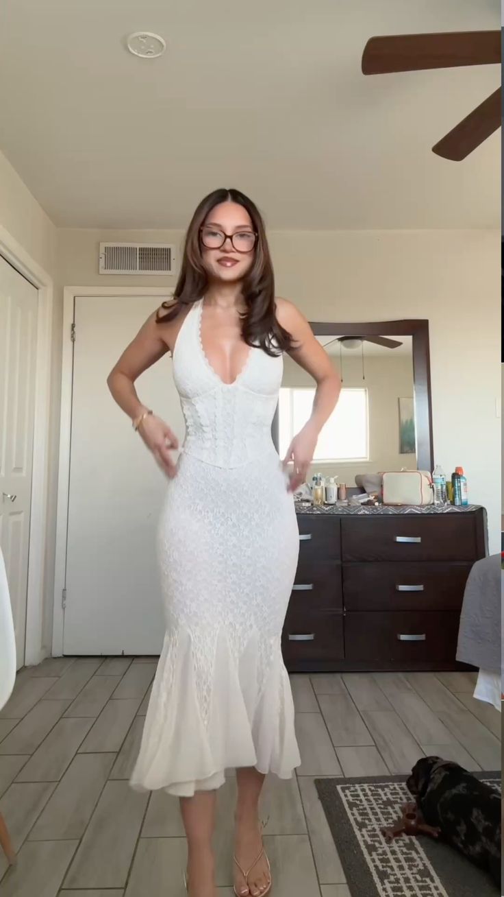 Cute White Mermaid Halter Lace Backless Long Prom Dress Party Dress SH8417