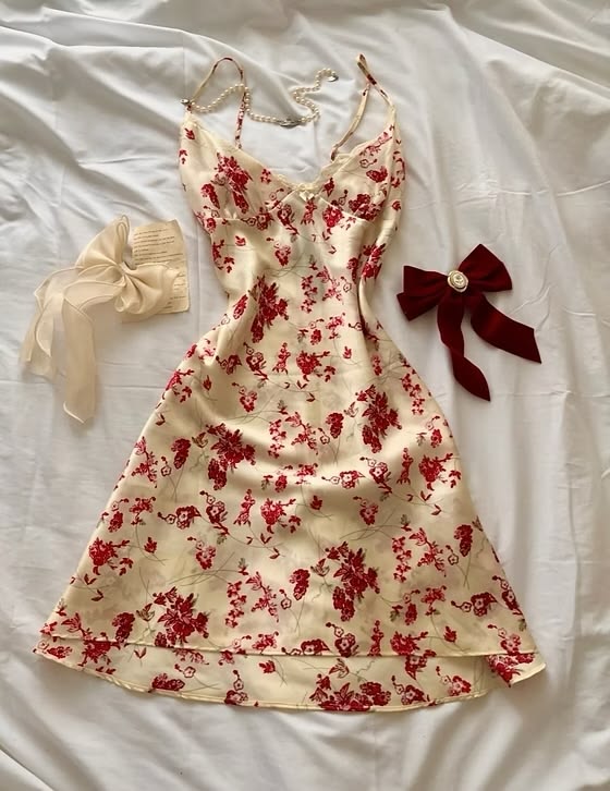 Cute A Line Spaghetti Strap Red Print Yellow Satin Short Prom Dress Homecoming Dress SH7998