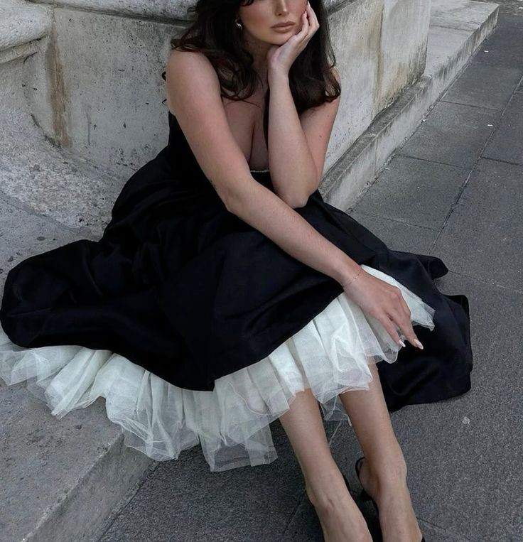 Princess Cute A Line Spaghetti Strap Black Satin White Tulle Party Dress Evening Dress SH2844