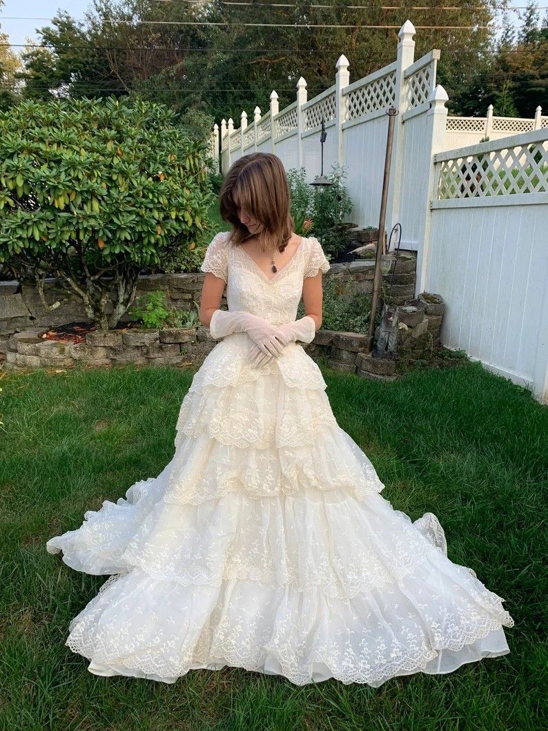 Pretty Ball Gown V Neck White Beaded Layered Lace Long Wedding Dress SH8425