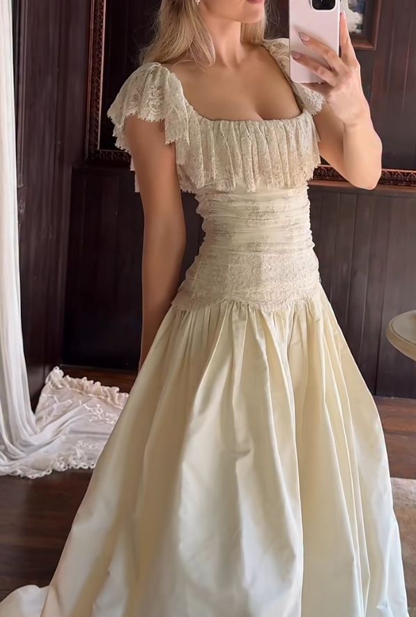 Vintage Ball Gown Straps Lace Satin Long Wedding Dress SH7091