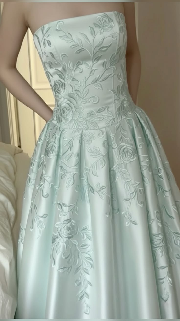 Pretty A Line Strapless Exquisite Embroidery Green Satin Prom Dress Evening Dress SH8333