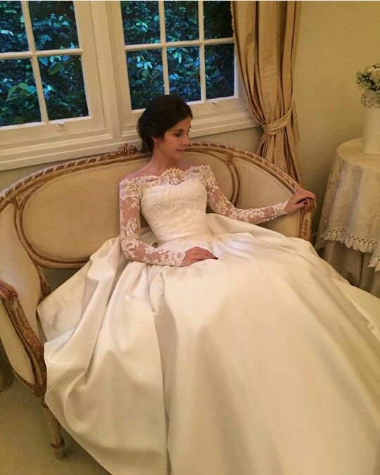 Beautiful A Line Long Sleeve Exquisite White Lace Satin Long Wedding Dress SH8248