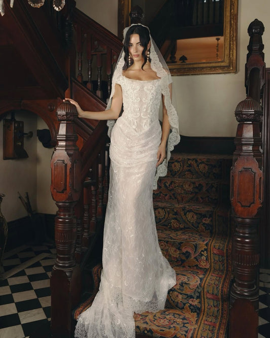 Romantic Sheath Strap Exquisite White Lace Long Wedding Dress SH7100