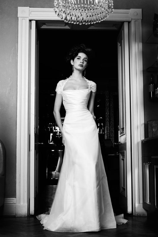 Vintage Mermaid Square Neck White Tulle Long Wedding Dress SH8502