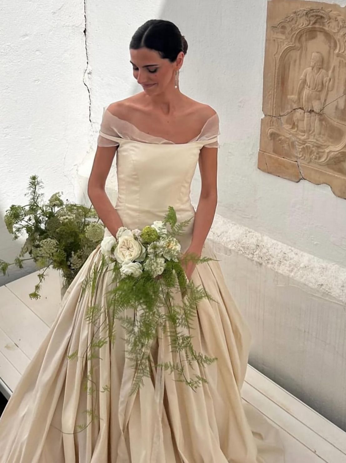 Vintage A Line Off the Shoulder Apricot Tulle Satin Long Wedding Dress SH7324