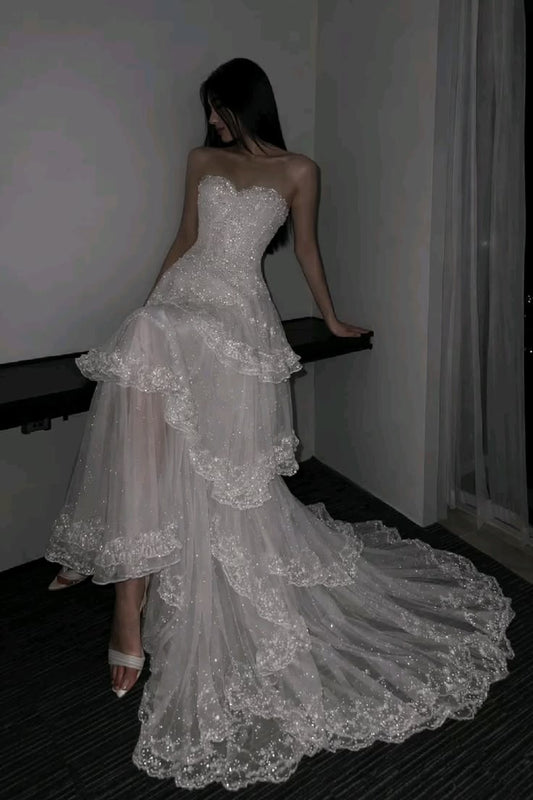 Modern Fairytale Ball Gown Sweetheart Neck Beaded White Layered Tulle Wedding Dress SH6681
