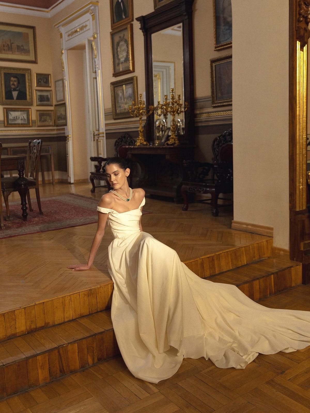 Elegant A Line Spaghetti Strap Pleated White Satin Long Train Wedding Dress SH7322