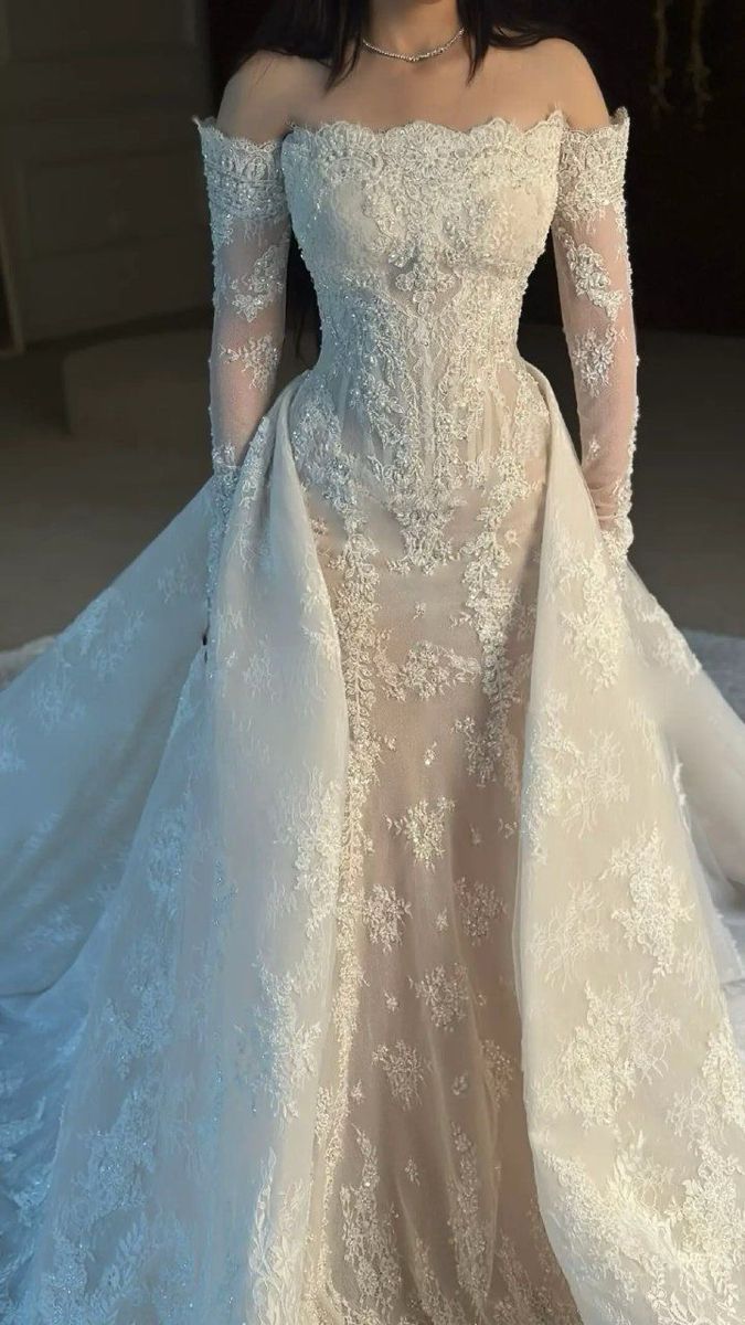 Inspiration A Line Long Sleeve Exquisite White Lace Tulle Long Wedding Dress SH8743